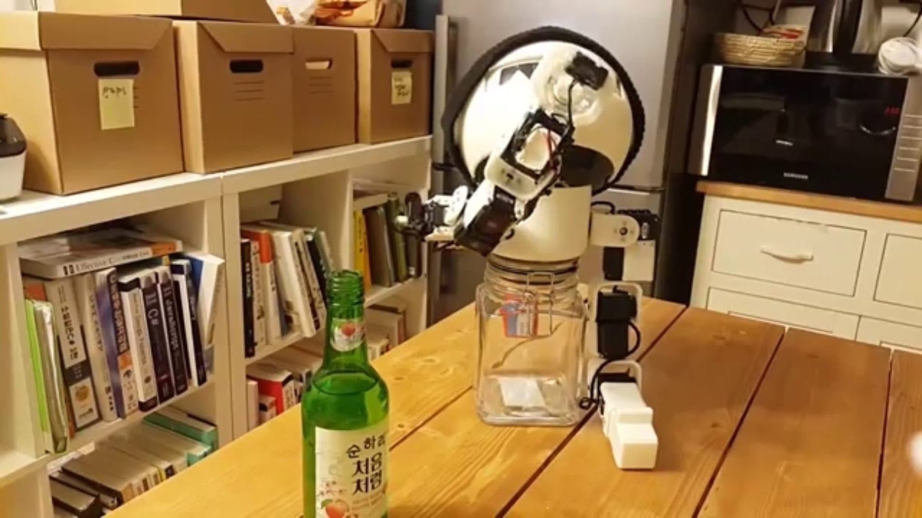 Robot as drinking buddy? No problem!