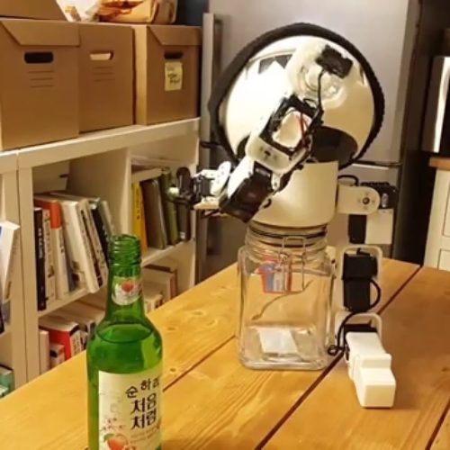Robot as drinking buddy? No problem!